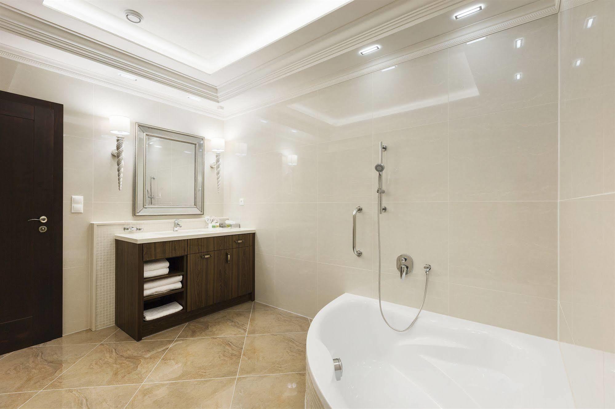 Hotel Dvorana Карлові Вари Екстер'єр фото