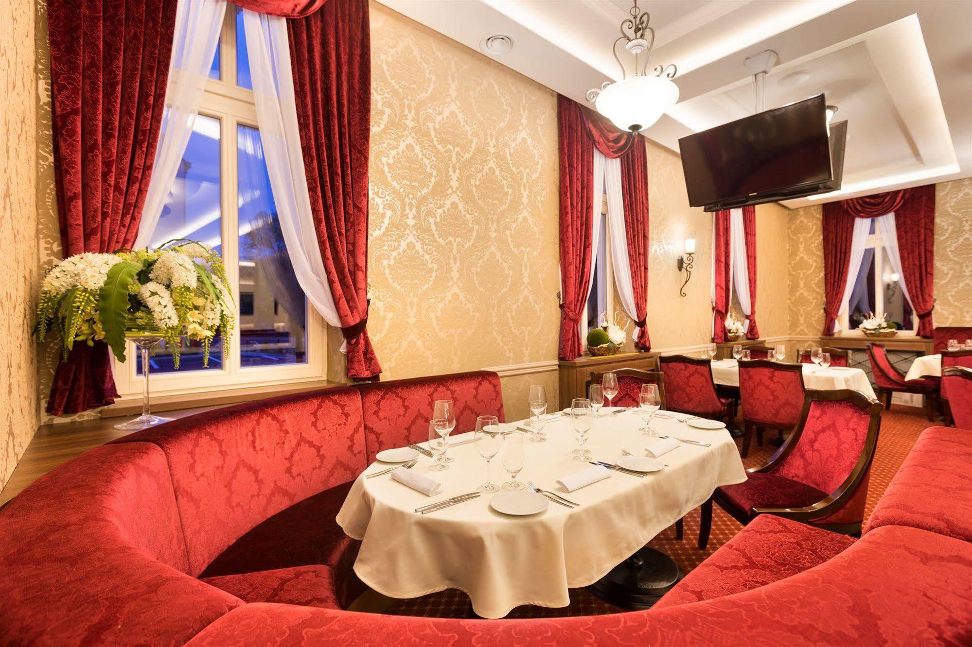 Hotel Dvorana Карлові Вари Екстер'єр фото