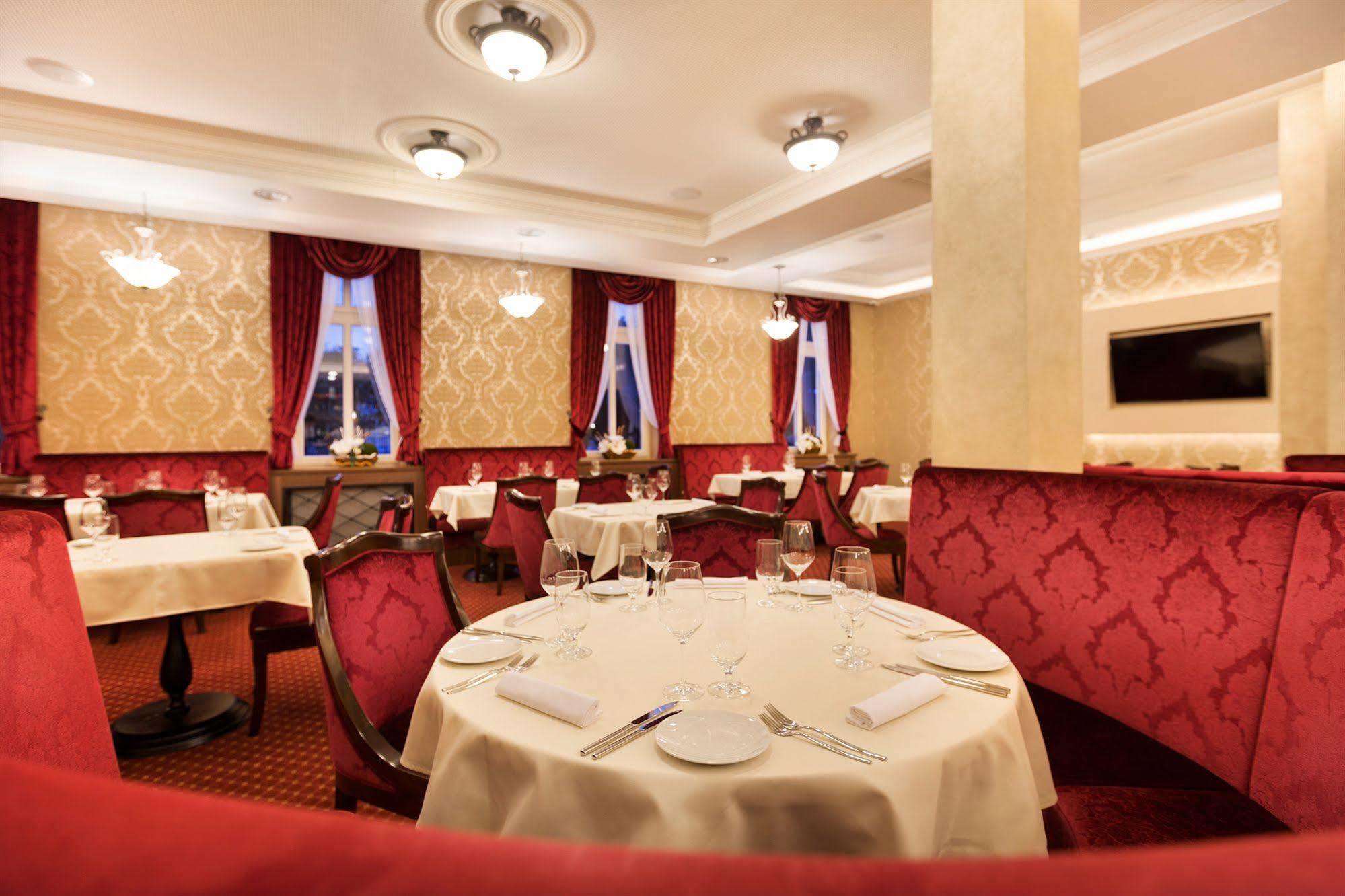 Hotel Dvorana Карлові Вари Екстер'єр фото